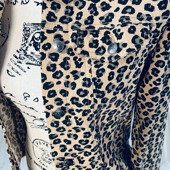 New Direction Women’s S Leopard Print Button Front Stretch Crop Jacket - Picture 4 of 8
